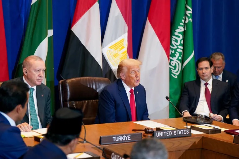 Trump oo la kulmay Madaxda Islaamka.jpg